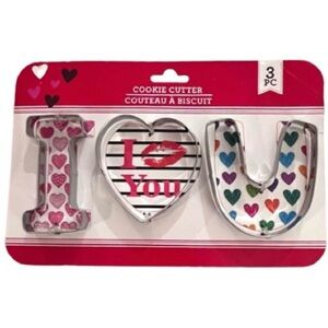 NWT- 3 Piece "I ♥️ U” Cookie Cutter Set